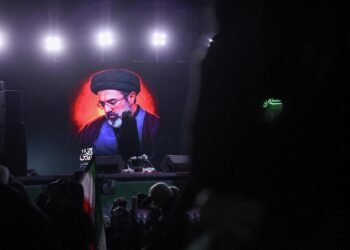 Mücteba Hamaney yeni dini lider adıyla ilk mesajını yayımladı