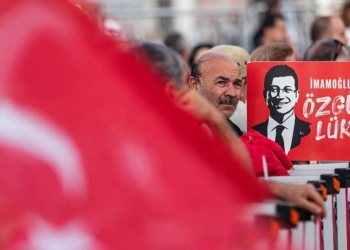 Yolculuk Çeviri: Orta Doğu’daki kaos, Cumhurbaşkanı Erdoğan’ı Batı için vazgeçilmez kılıyor.