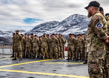 Danimarka, Grönland için savaşa hazırlanmış