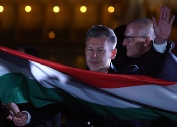 Macaristan’da seçimler: 16 yıllık Orban iktidarı seçimi kaybetti
