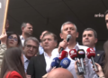 Özel CHP Genel Merkezi’nden ayrılırken açıklama yaptı: “Herkes kendisine yakışanı yapıyor”
