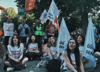 Mücadele dersini öğretmenler veriyor – Çağla Tanışlar yazdı