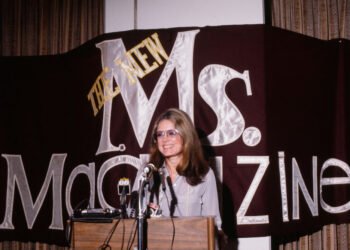 Yolculuk Çeviri | Gloria Steinem neoliberal feminizmin vaftiz annesiydi