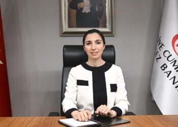 Eski Merkez Bankası Başkanı Hafize Gaye Erkan’dan site müdürüne tehdit: “Dua et babam uyuyor, yoksa silahını çekip hepinizi vururdu”