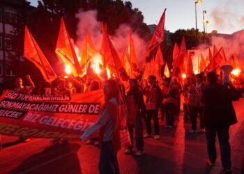 NATO Zirvesine karşı çıktığı tutuklanan lise öğrencisi Ömer Aksu 17’nci yaşına hapishanede girdi